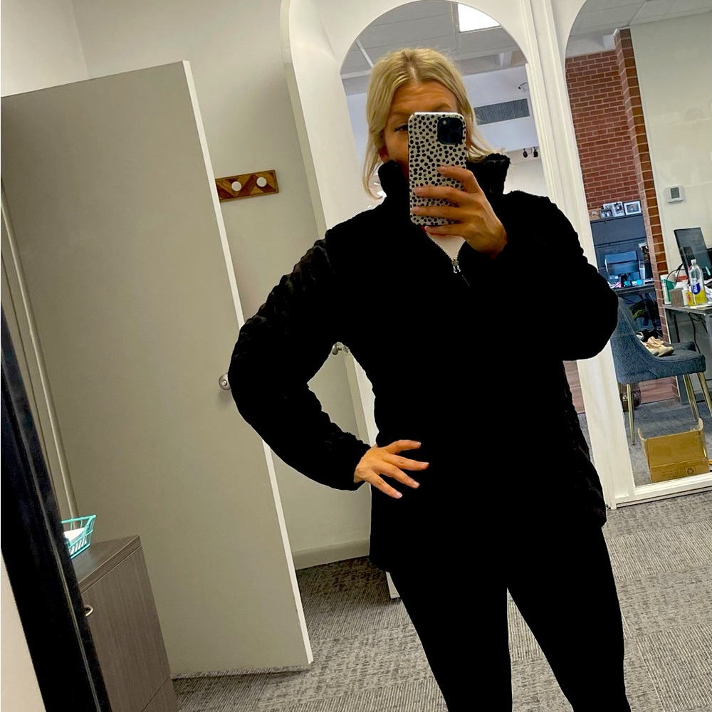 Women’s North Dace Reversible Jacket. Worn three times. Size medium. Black.